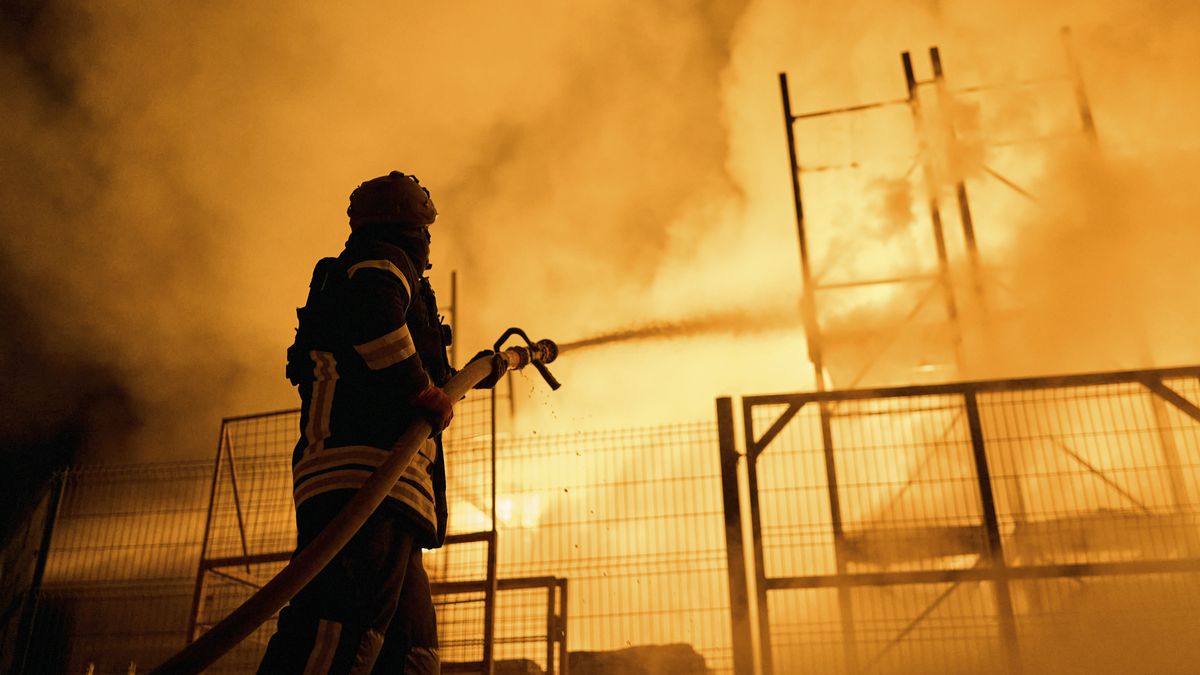 V Moskvě hořelo skladiště